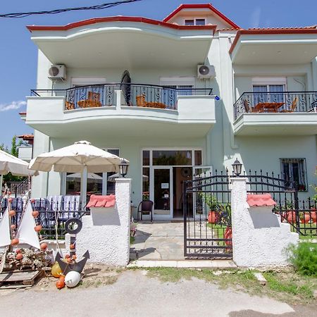 Athanasia Inn Vrasná 外观 照片