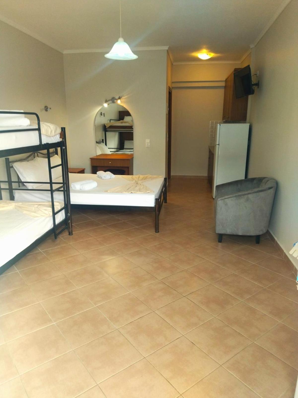 Athanasia Inn Vrasná 外观 照片
