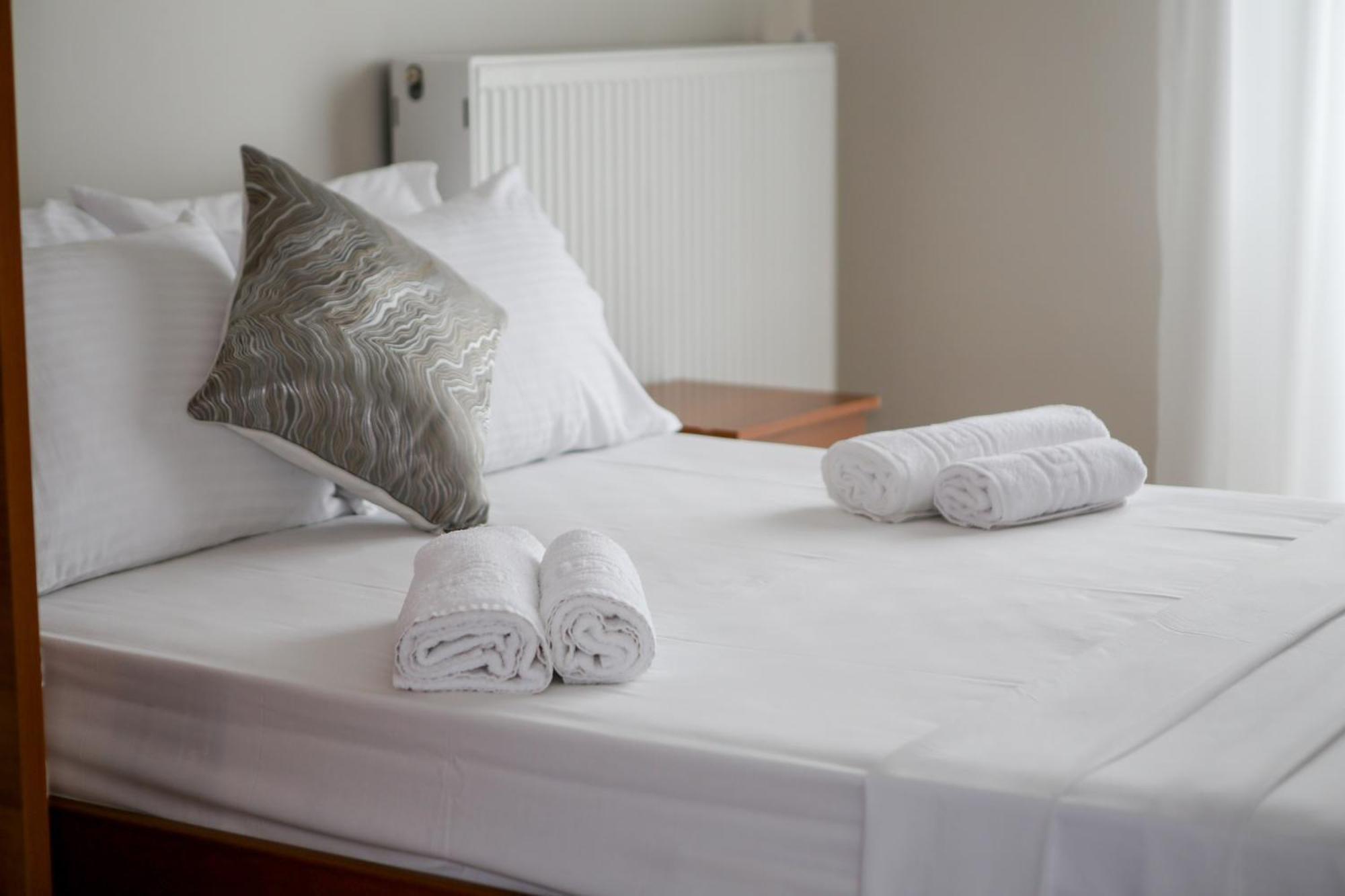 Athanasia Inn Vrasná 外观 照片
