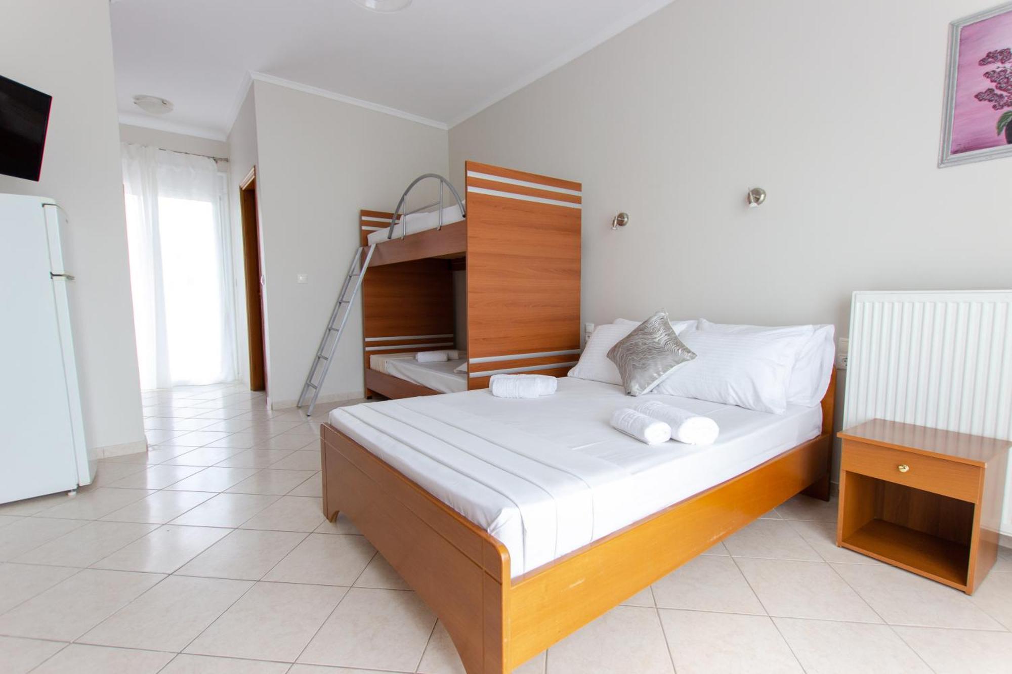 Athanasia Inn Vrasná 外观 照片
