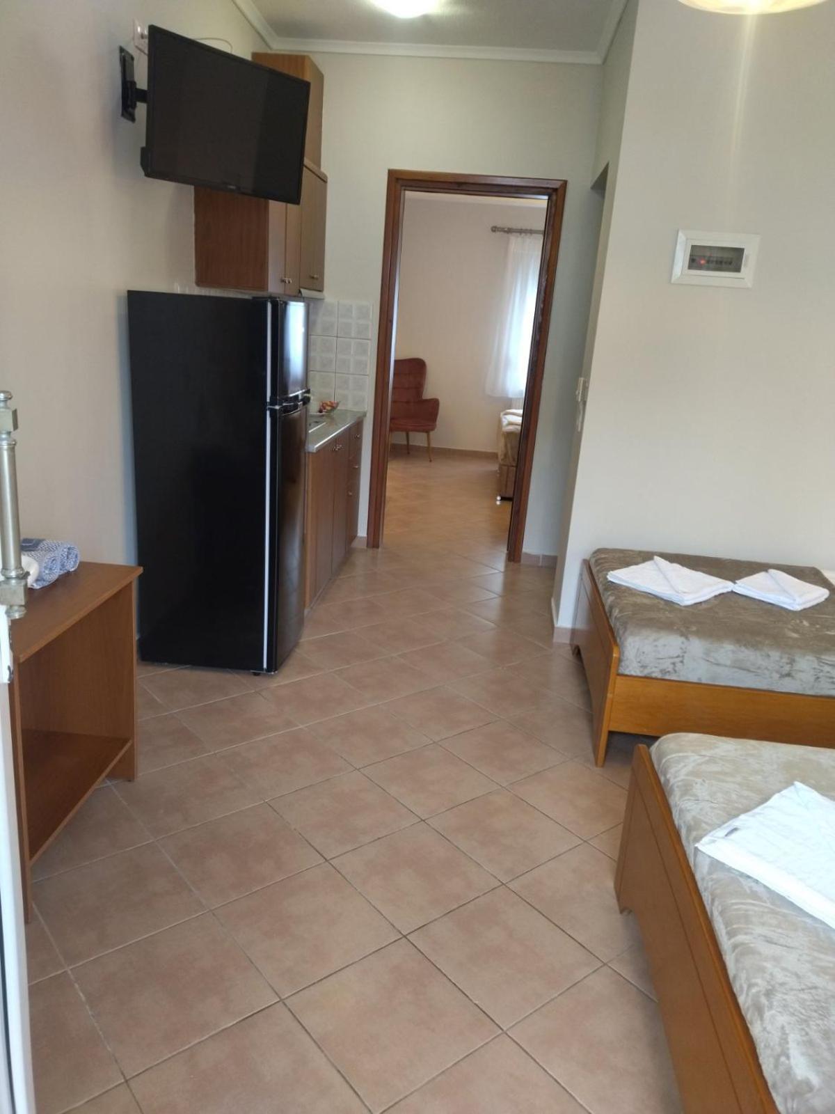 Athanasia Inn Vrasná 外观 照片