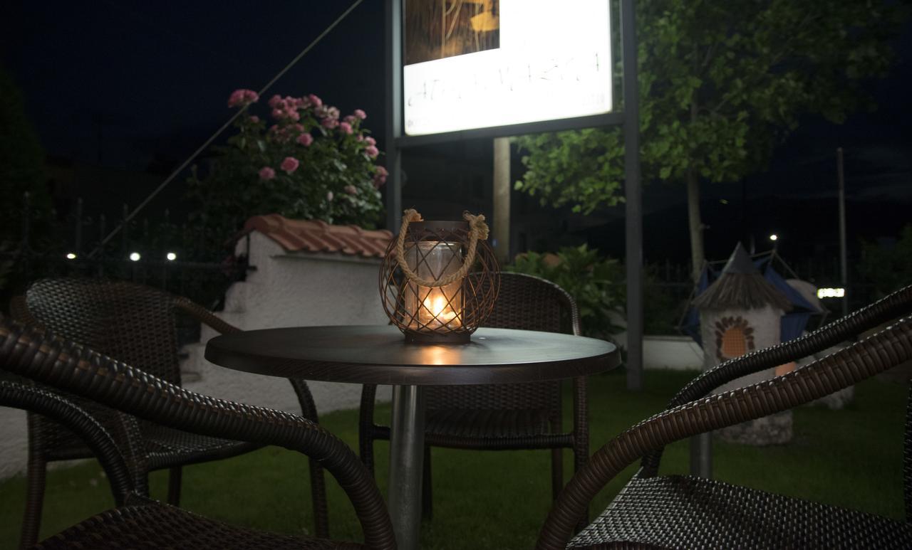 Athanasia Inn Vrasná 外观 照片